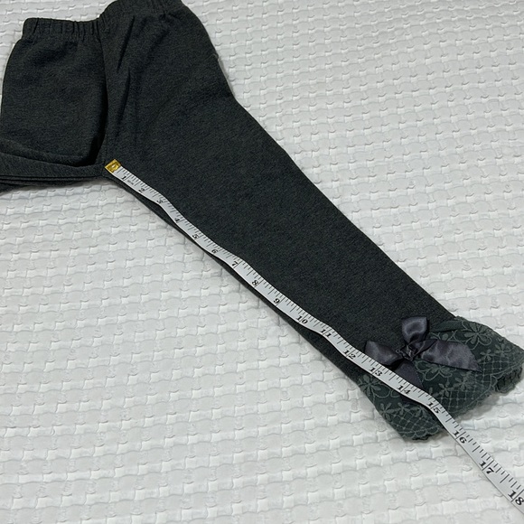Little Girls Gray Bow Floral Lace Trim Leggings/Pants - Picture 8 of 8